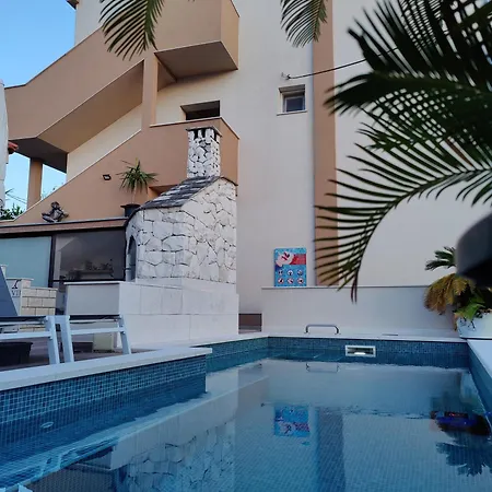 Villa A Apartment Trogir